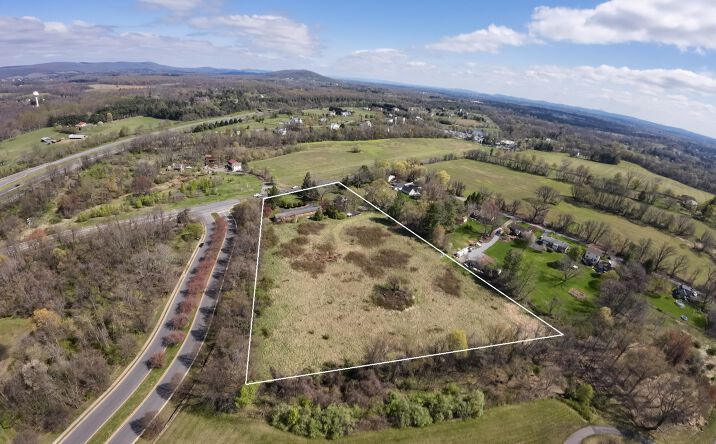 Pictures of Land property located at 36169 E Loudoun St, Round Hill, VA 20141 for sales - image #1