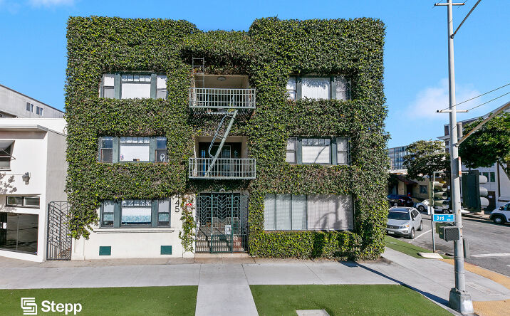 Pictures of Multifamily property located at 445 E 3rd St, Long Beach, CA 90802 for sales - image #1