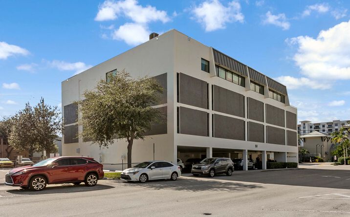 Pictures of Office property located at 50 NE 26th Ave, Pompano Beach, FL 33062 for sales - image #1
