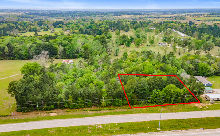 Pictures of Land property located at TBD Interstate 45 N, Willis, TX 77318 for sales - image #1