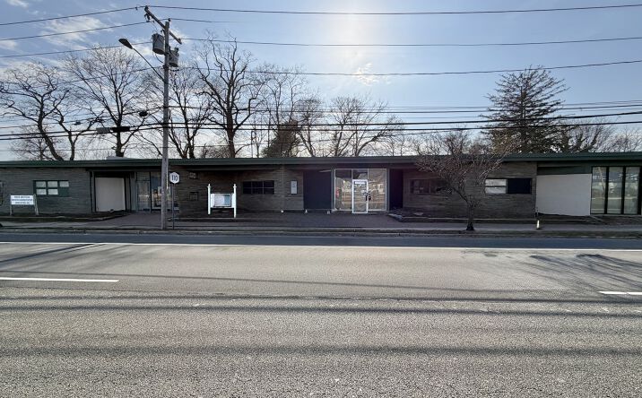 Pictures of Office property located at 570 Broadway, Amityville, NY 11701 for sales - image #1