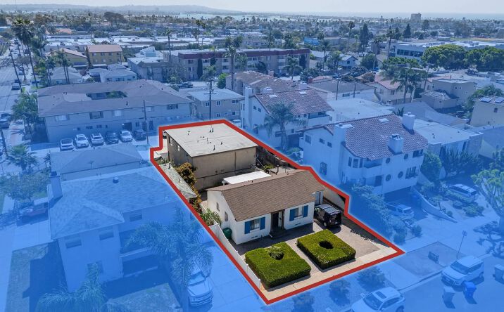 Pictures of Multifamily property located at 1671-73 Missouri St, San Diego, CA 92109 for sales - image #1