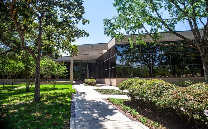 Pictures of Office property located at 800 Rockmead Dr, Houston, TX 77339 for sales - image #1