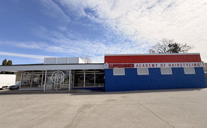 Pictures of Office, Retail property located at 6007 SW 9th St, Des Moines, IA 50315 for sales - image #1