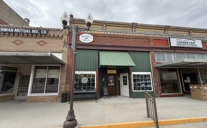 Pictures of Retail property located at 413 Main St, Scribner, NE 68057 for sales - image #1