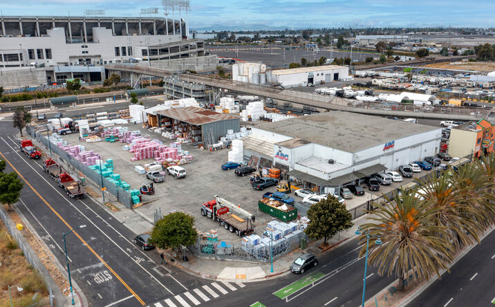 Pictures of Industrial property located at 7217 San Leandro St, Oakland, CA 94621 for sales - image #1