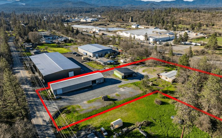 Pictures of Industrial property located at 992 Ort Ln, Merlin, OR 97532 for sales - image #1