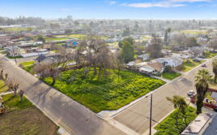 Pictures of Land property located at 109 Hamlet St, Lemoore, CA 93245 for sales - image #1