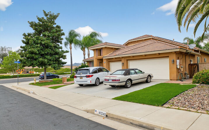 Pictures of Multifamily property located at 41245 Breckin Ct, Murrieta, CA 92562 for sales - image #1