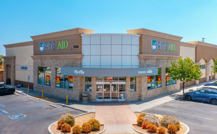 Pictures of Retail property located at 1356 W Avenue J, Lancaster, CA 93534 for sales - image #1