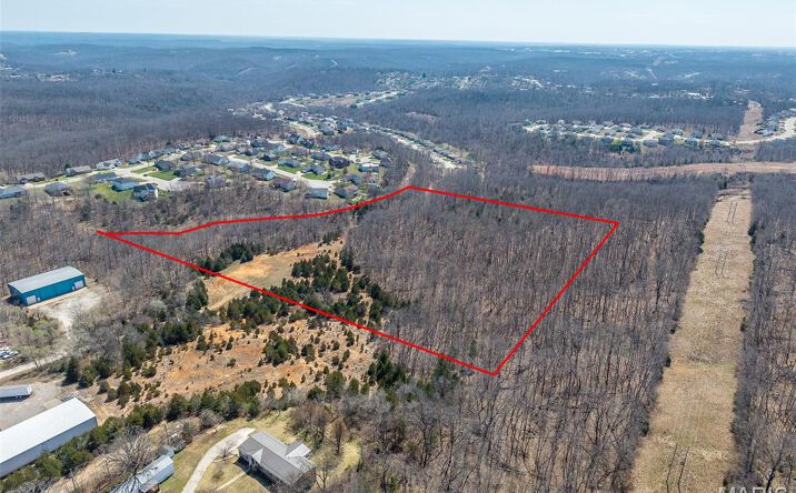Pictures of Land property located at 0 Bonaire Dr, St, Saint Robert, MO 65584 for sales - image #1
