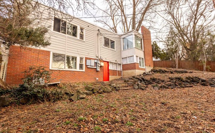 Pictures of Multifamily property located at 1055 Duncan Lane, Pullman, WA 99163 for sales - image #1