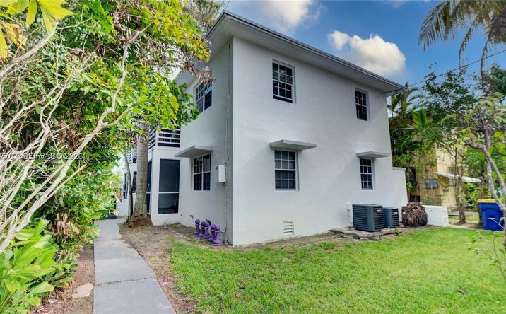 Pictures of Multifamily property located at 1791 Marseille Dr, Miami Beach, FL 33141 for sales - image #1