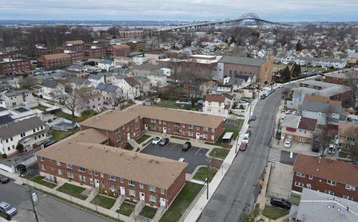 Pictures of Multifamily, Office property located at 646-662 Port Richmond Avenue, New York City, NY 10302 for sales - image #1
