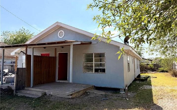 Pictures of Multifamily property located at 10837 Palmas Street, Mercedes, TX 78570 for sales - image #1