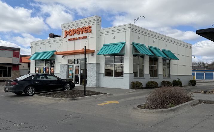 Pictures of Retail property located at 2710 Dan Ave, Lincoln, NE 68521 for sales - image #1