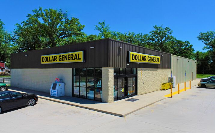 Pictures of Retail property located at 1111 Coyne Center Rd, Milan, IL 61264 for sales - image #1