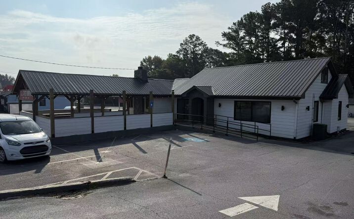 Pictures of Retail property located at 4053 Lawrenceville Hwy, Tucker, GA 30084 for sales - image #1