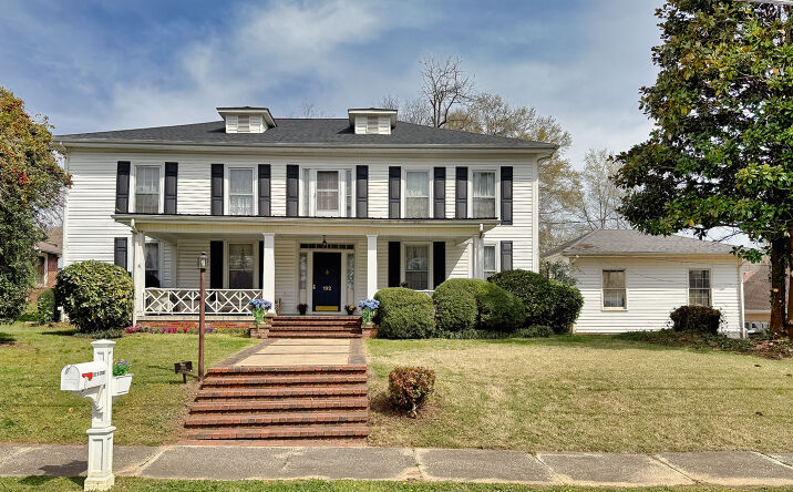Pictures of Hospitality, Mixed Use, Office, Retail property located at 192 W Court St, Rutherfordton, NC 28139 for sales - image #1