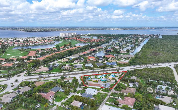Pictures of Hospitality, Multifamily property located at 14621 McGregor Blvd, Fort Myers, FL 33908 for sales - image #1