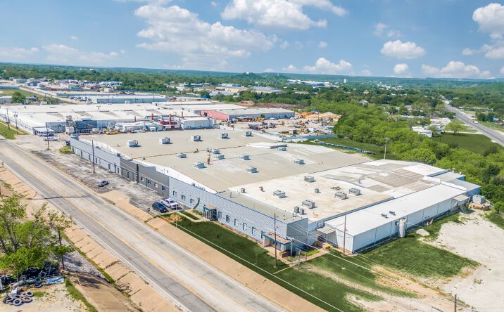 Pictures of Industrial property located at 338 N Cliff Dr, Graham, TX 76450 for sales - image #1