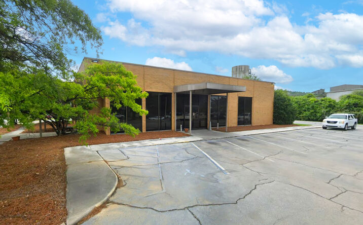 Pictures of Office, Retail property located at 8433 1st Ave SE, Leeds, AL 35094 for sales - image #1