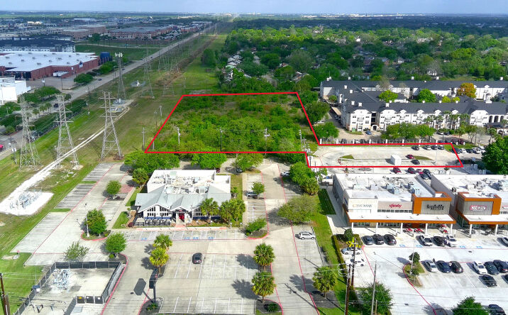 Pictures of Land property located at 800 W Bay Area Blvd, Webster, TX 77598 for sales - image #1