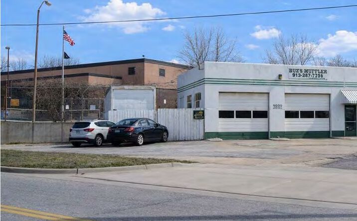 Pictures of Retail property located at 5030 Leavenworth Road, Kansas City, KS 66104 for sales - image #1