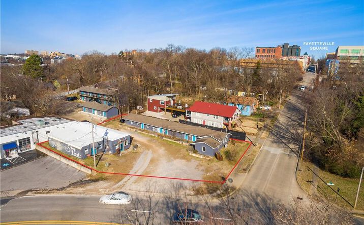 Pictures of Mixed Use, Multifamily, Retail property located at 221 S Block Ave, Fayetteville, AR 72701 for sales - image #1