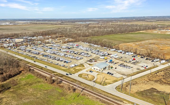 Pictures of Self Storage property located at 3910 Elm Point Rd, St Charles, MO 63301 for sales - image #1