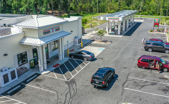Pictures of Retail property located at 6100 N Croatan Hwy, Kitty Hawk, NC 27949 for sales - image #1