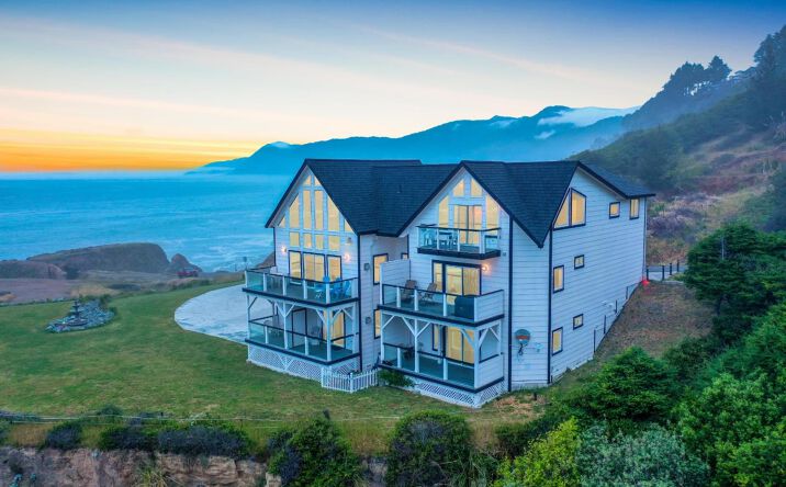 Pictures of Hospitality, Special Purpose property located at 266 Dolphin Dr, Whitethorn, CA 95589 for sales - image #1