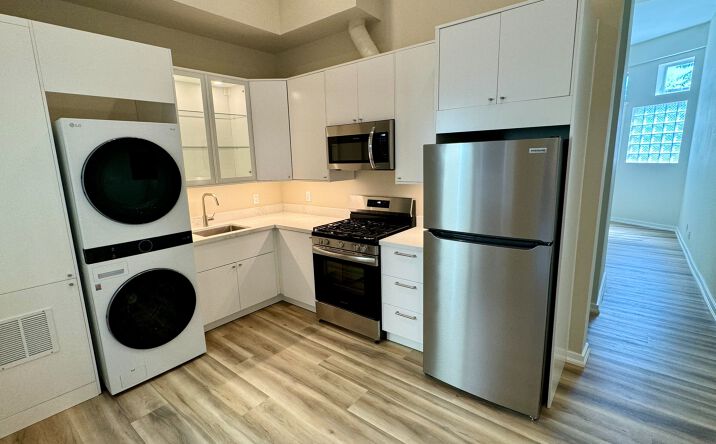 Pictures of Multifamily property located at 2401 San Pablo Ave, Oakland, CA 94607 for sales - image #1