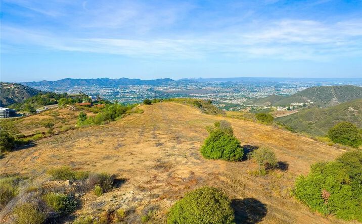 Pictures of Land property located at Via Conteviento, Murrieta, CA 92562 for sales - image #1