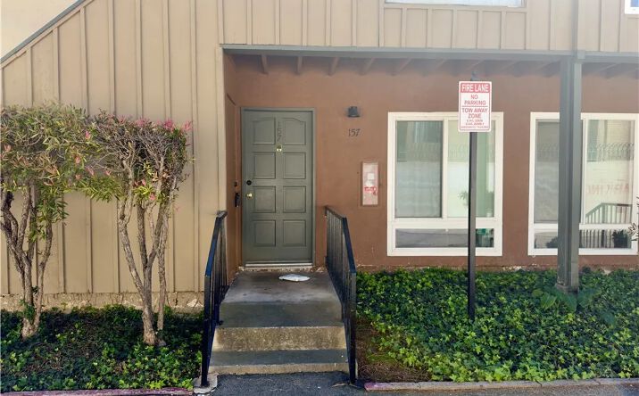 Pictures of Multifamily property located at 1001 W Stevens Avenue, Santa Ana, CA 92707 for sales - image #1