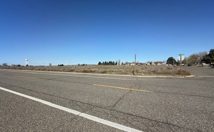 Pictures of Land property located at 202 Front St NE, Boardman, OR 97818 for sales - image #1