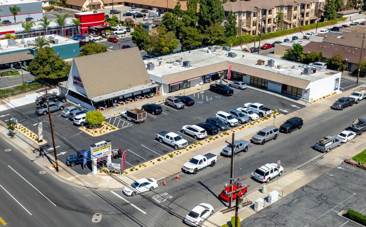 Pictures of Retail property located at 1981 N Tustin St, Orange, CA 92865 for sales - image #1