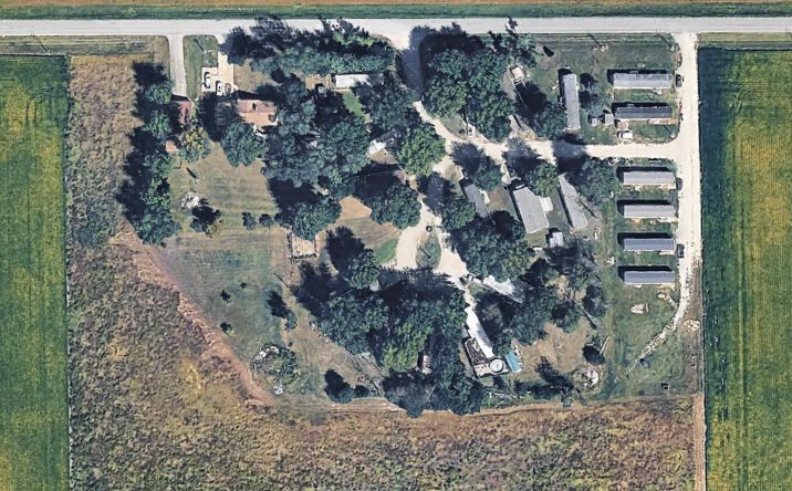 Pictures of Mobile Home Park property located at 1513 County Rd 2300 N, Urbana, IL 61802 for sales - image #1