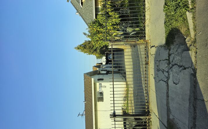 Pictures of Multifamily property located at 837 W 65th St, Los Angeles, CA 90044 for sales - image #1