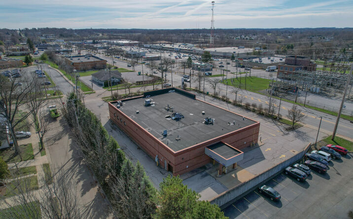 Pictures of Office, Retail property located at 325 E Waterloo Rd, Akron, OH 44319 for sales - image #1