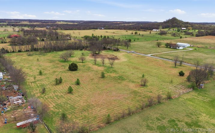 Pictures of Land property located at 2 E 400 Road, Claremore, OK 74017 for sales - image #1