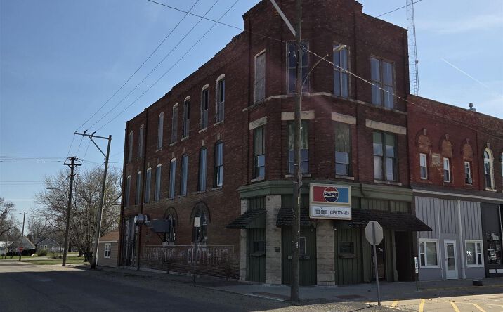 Pictures of Retail property located at 134 E MARKET Street, Colchester, IL 62326 for sales - image #1
