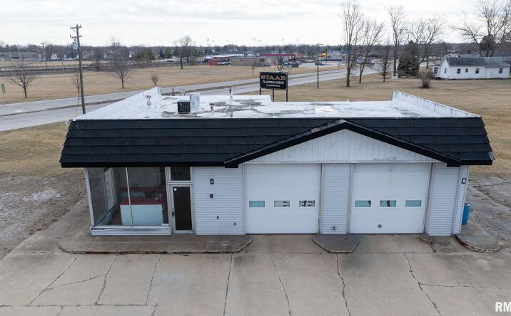 Pictures of Industrial property located at 2710 E ANDREW Road, Sherman, IL 62684 for sales - image #1