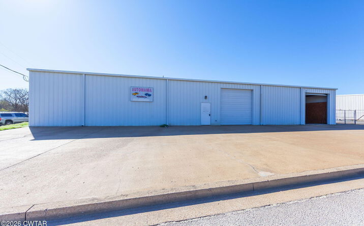 Pictures of Mixed Use, Retail property located at 39 N Madison Drive, Humboldt, TN 38343 for sales - image #1
