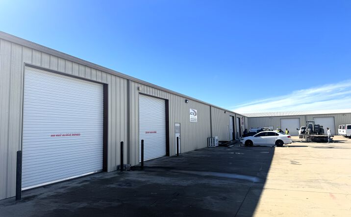 Pictures of Industrial property located at 681 Eastgate Rd, Midlothian, TX 76065 for sales - image #1