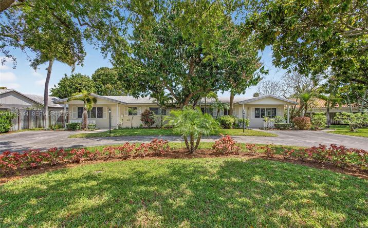 Pictures of Multifamily property located at 3900 NE 22nd Ave, Lighthouse Point, FL 33064 for sales - image #1