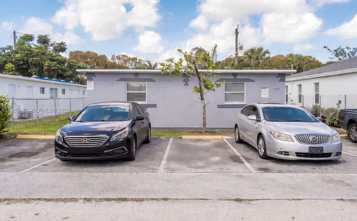 Pictures of Multifamily property located at 1225 NW 2nd St, Fort Lauderdale, FL 33311 for sales - image #1
