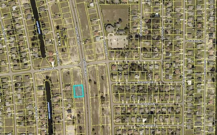 Pictures of Land property located at 1016 Skyline Blvd, Cape Coral, FL 33991 for sales - image #1