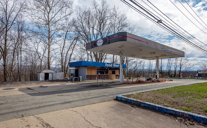 Pictures of Retail property located at 104 Narrows Rd, Larksville, PA 18651 for sales - image #1