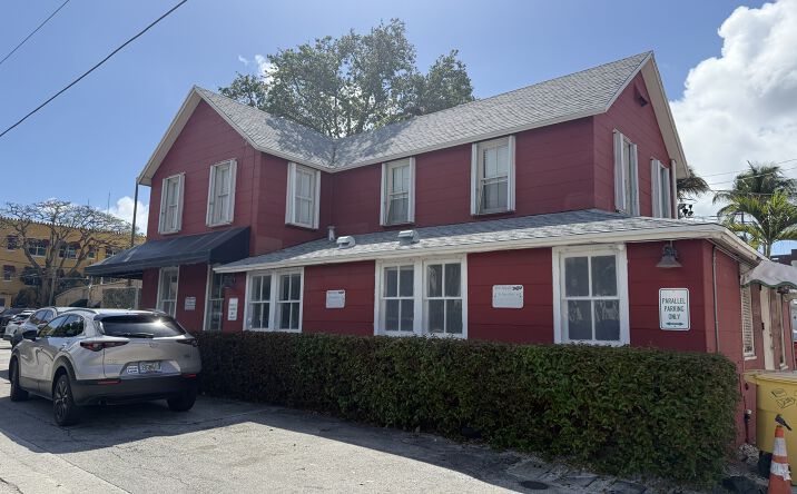 Pictures of Hospitality, Mixed Use, Retail property located at 10 NE 5th Ave, Delray Beach, FL 33483 for sales - image #1